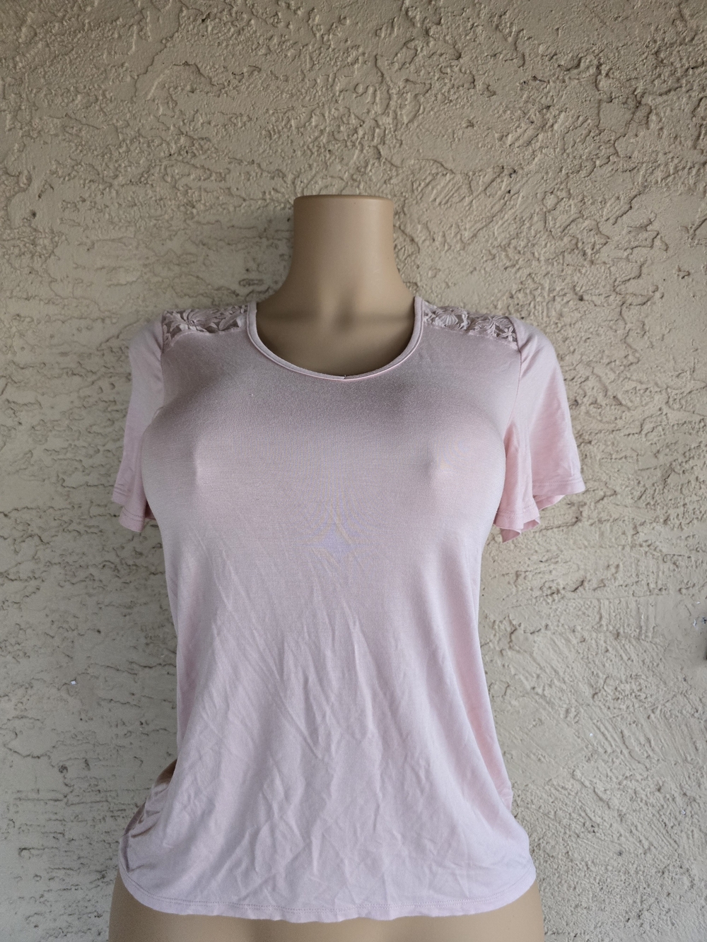 Cable & Gauge Pale Pink Tee Short Sleeve Tee with Lace Shoulder Detail